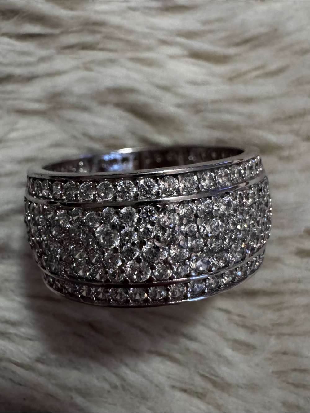 Wide Pavé Crystal Rhinestone Statement Band Ring Silver Tone Size 10 - Picture 7 of 8